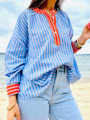 Cœur Marin – Chemise Rayée Bleue à Broderie Cœur Fluo