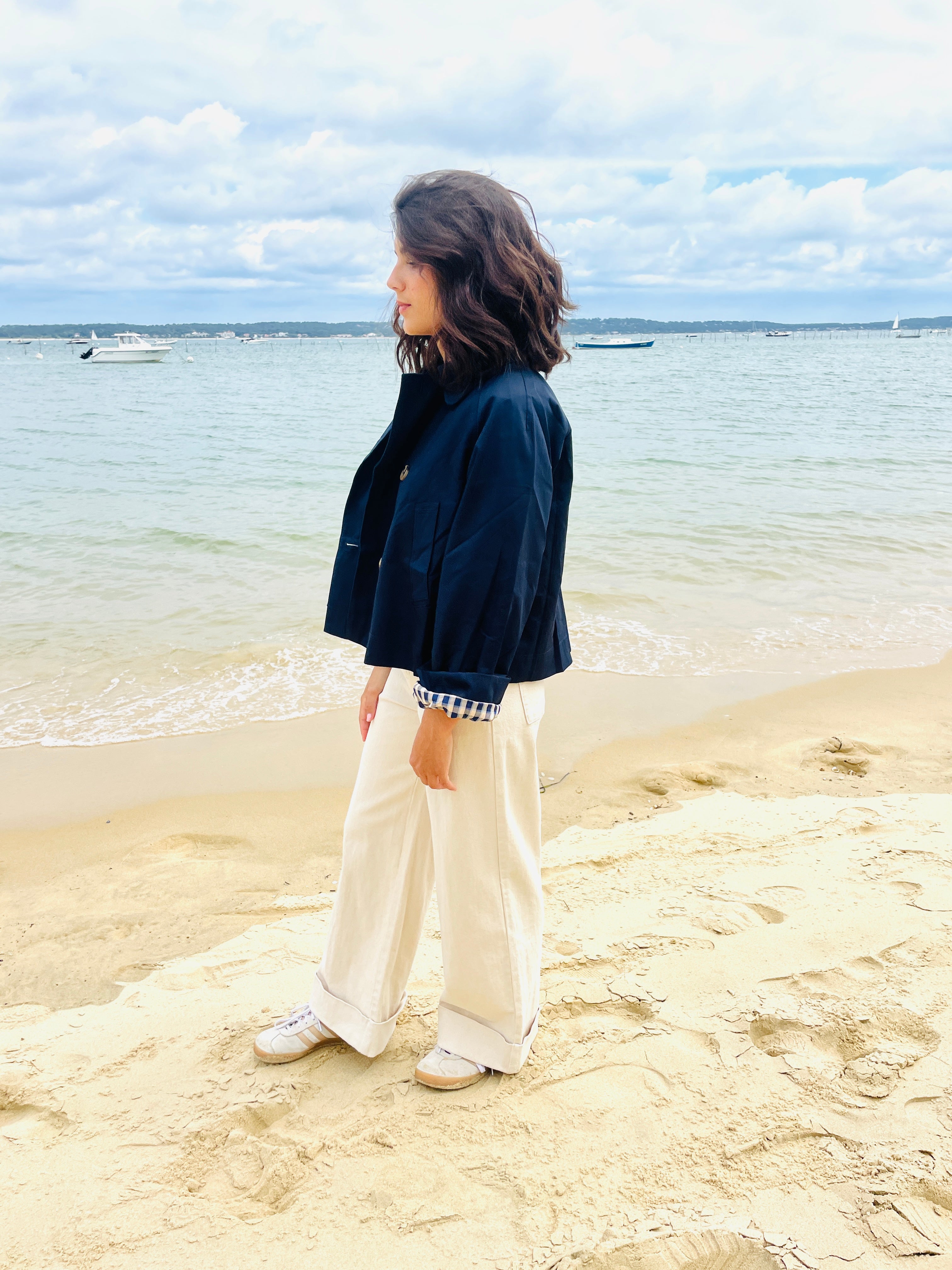 Brise Marine – Veste Courte Bleu Nuit à Doublure Vichy