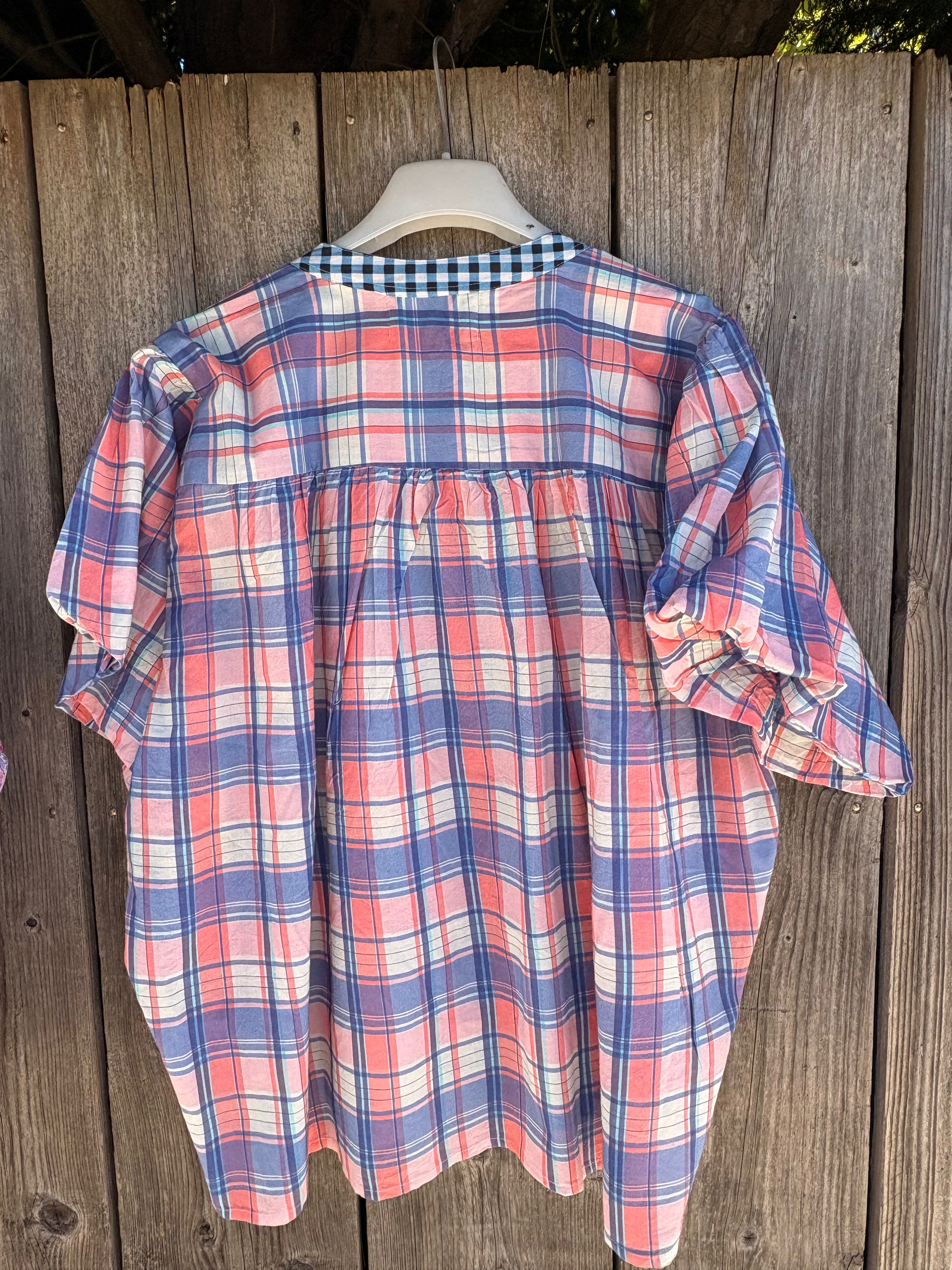 Blouse Bobbies